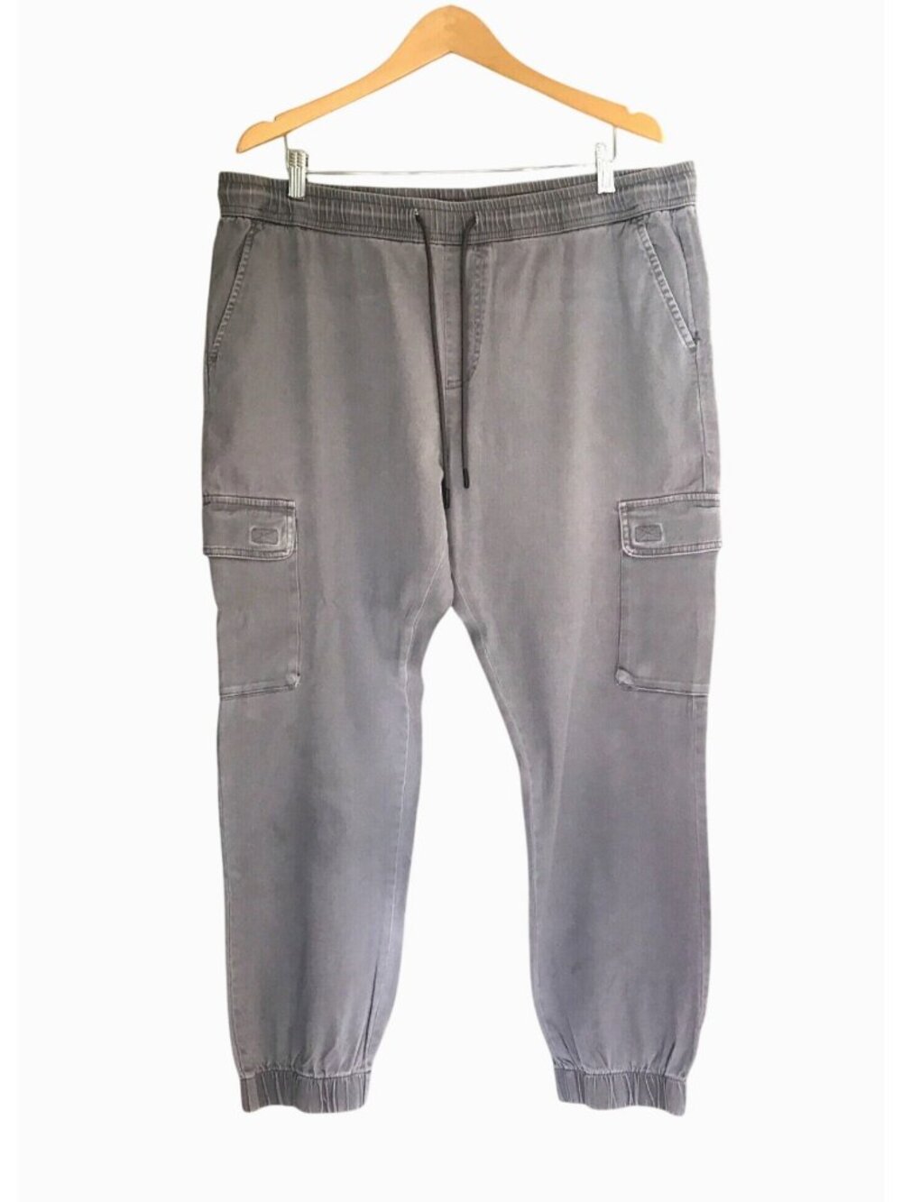 AND NOW THIS - MENS GREY CARGO ELASTIC WAIST TAPPER LEG PANTS SIZE X-LARGE